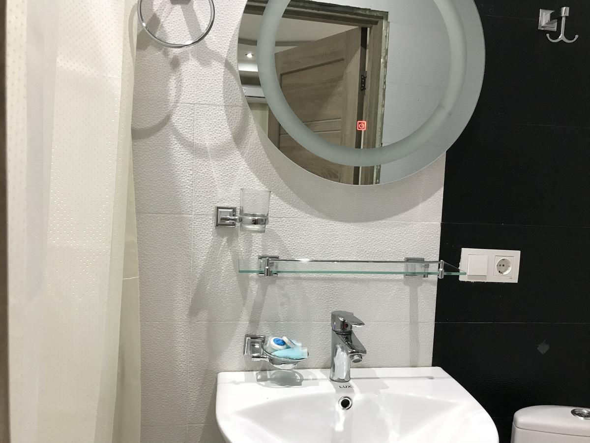 Hotel Tourist Тбилиси Екстериор снимка