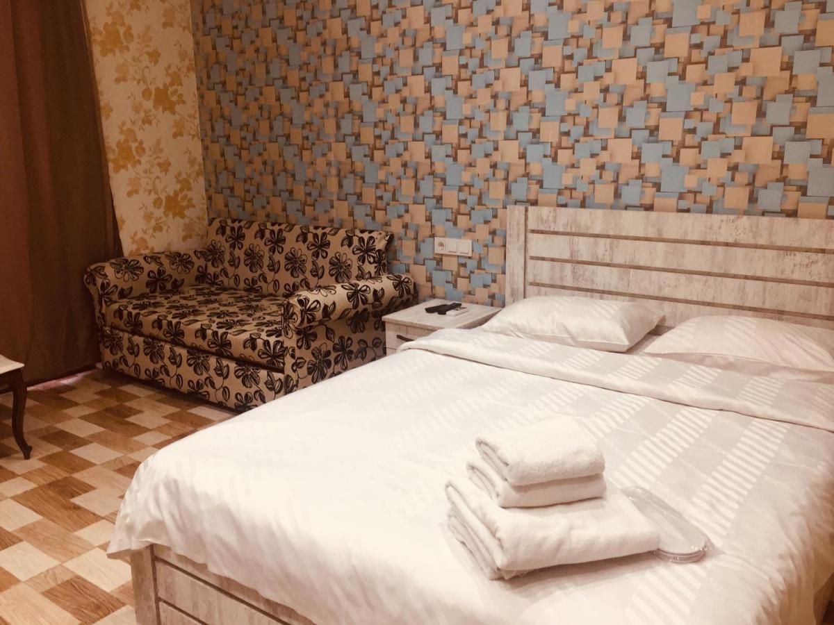 Hotel Tourist Тбилиси Екстериор снимка
