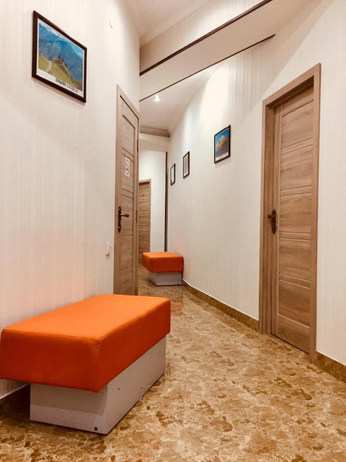 Hotel Tourist Тбилиси Екстериор снимка